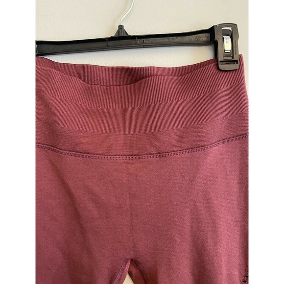 Victoria’s Secret VSX Maroon Capri Crop Leggings *3/$20 Sale* - Picture 4 of 7